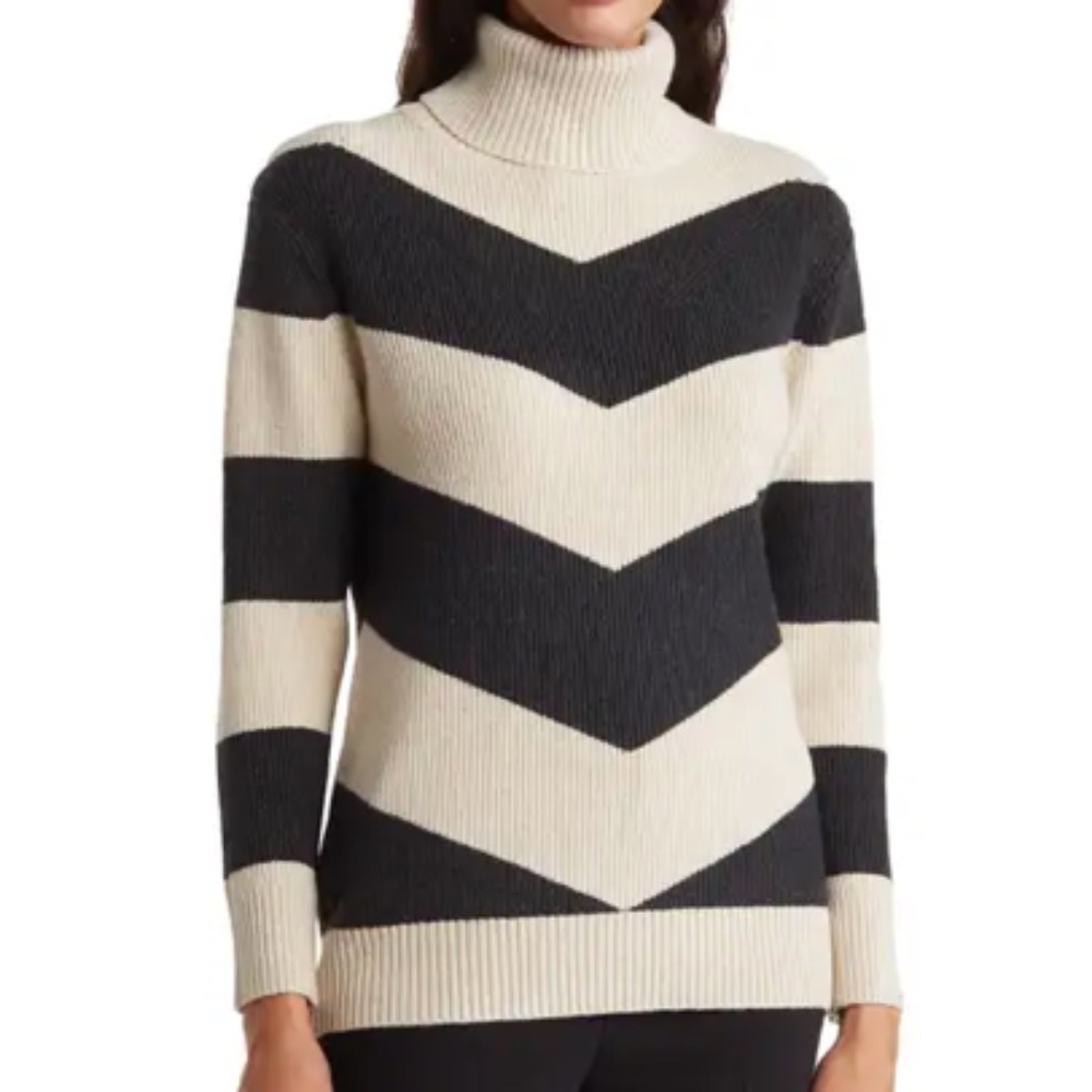 NWT - T Tahari Chevron Turtleneck Sweater - Size M